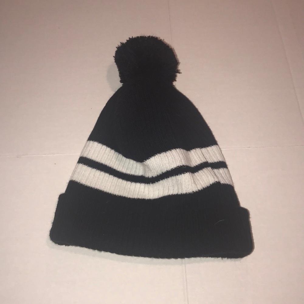 Black striped hat